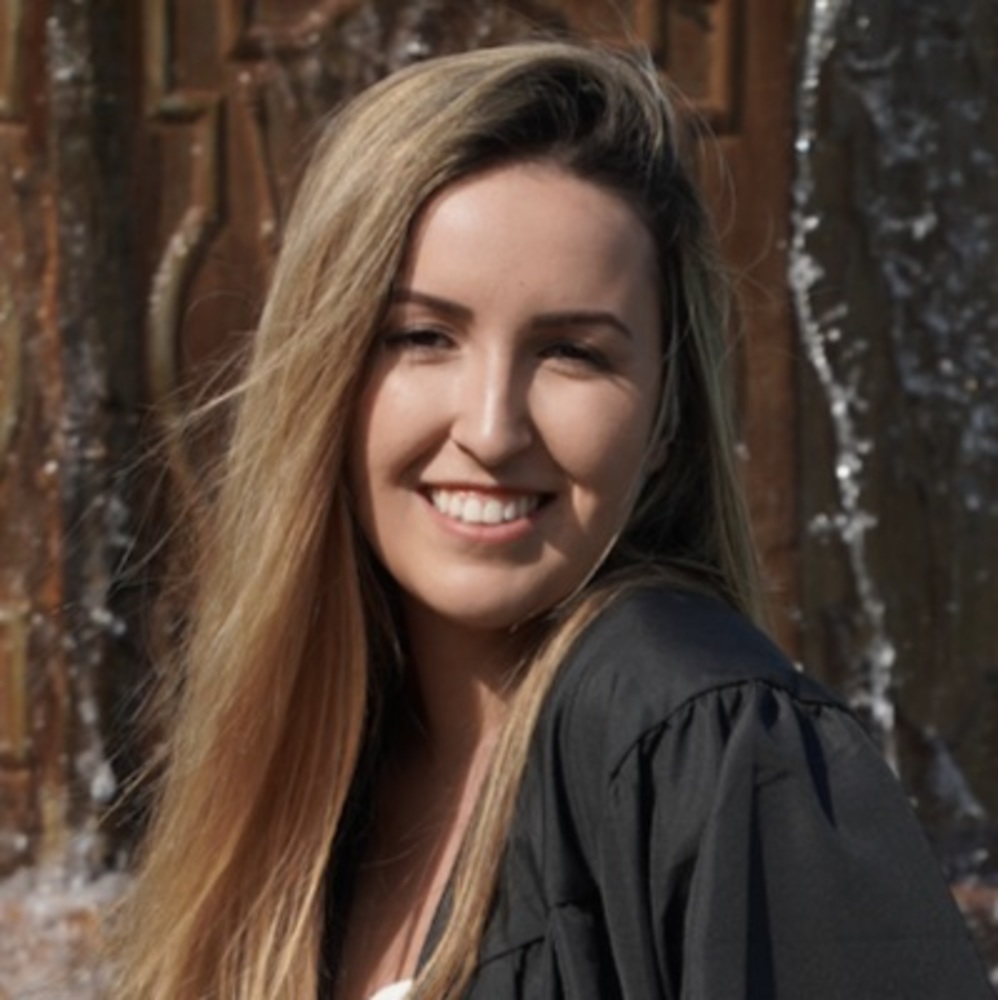 Meet your Posher, Daniela